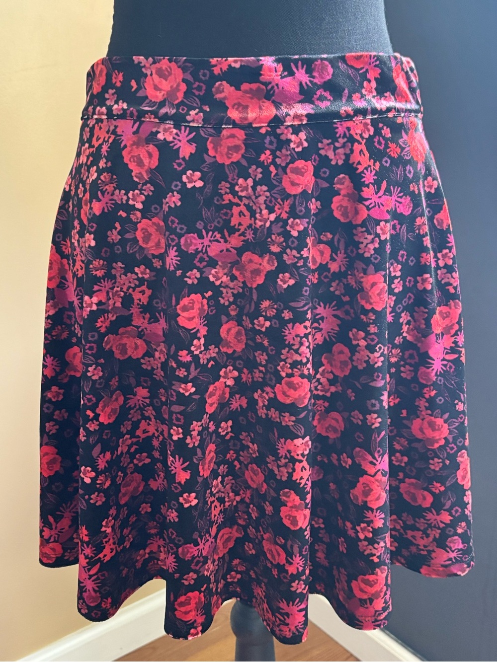 miami Black Skater Skirt with Pink-Red Floral Print